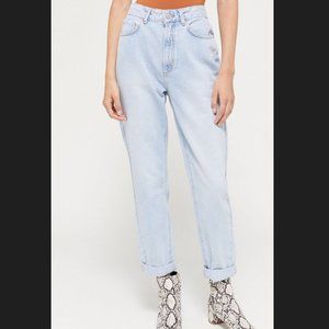 BDG - High Rise Mom Jean - Light Wash